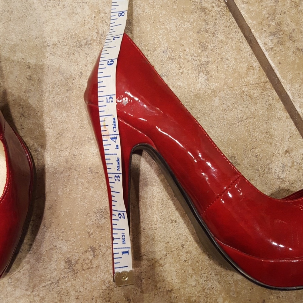 Heels - Picture 2 of 3